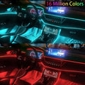 Tira LED multicolor instalada en el habitáculo del auto